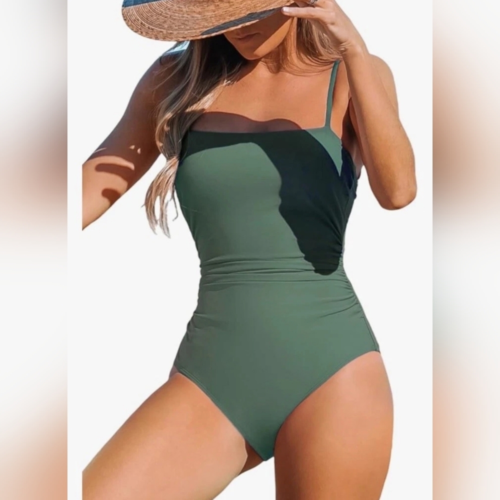 Cupshe Green One-Piece Swimsuit